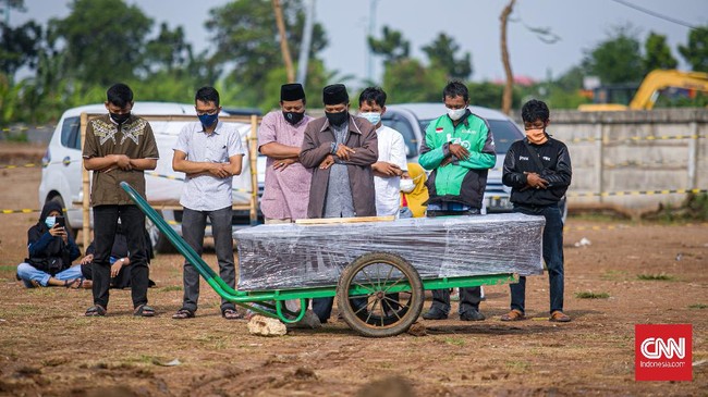 Jumlah kasus dan kematian Covid-19 harian di Indonesia kemarin tercatat yang paling tinggi di Asia.