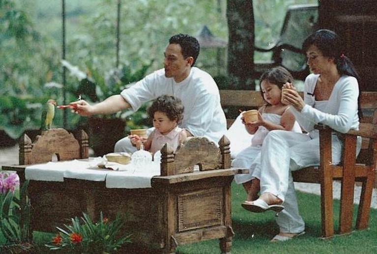 Lihat foto masa Kecil Aaliyah dengan Adjie Massaid dan Reza bikin sedih.
