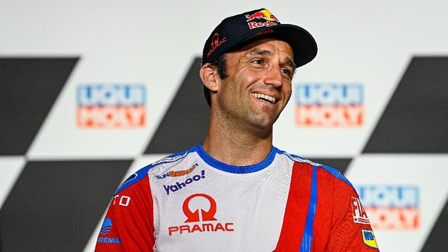 Pembalap Pramac Racing MotoGP Johann Zarco mengaku senang mendapat panggilan bapak selama berada di Indonesia.