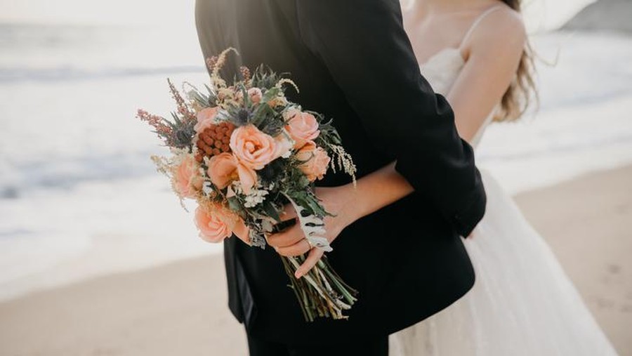 Pengantin Dikritik Netizen Karena Bedakan Makanan Tamu Sesuai Jenis Kelamin