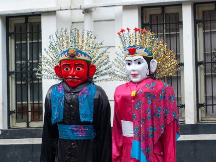 Apa Nama Pakaian Adat Betawi? Yuk Pelajari Jenis, Fungsi, dan Keunikannnya