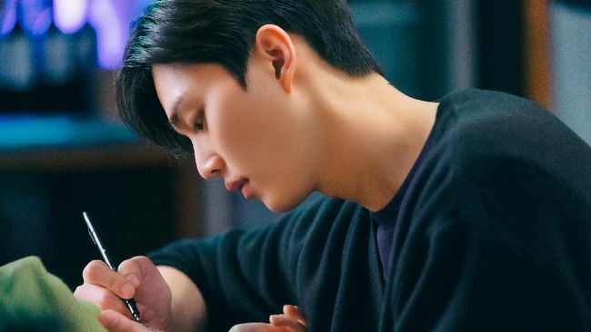Drama Korea Nevertheless merupakan drama Korea terbaru dari JTBC yang dibintangi Song Kang dan Han So-hee.