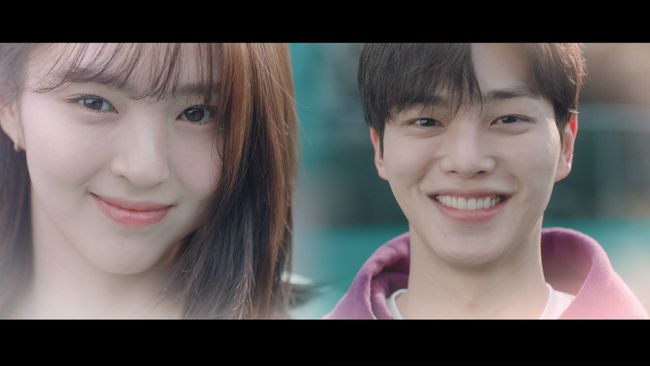 Kedua bintang utama drakor Nevertheles, Song Kang dan Han So-hee menilai Nevertheless berbeda dari drama romantis lainnya.