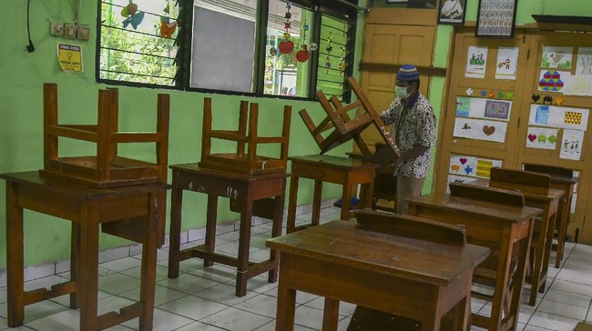 Pemprov DIY membatalkan pembelajaran tatap muka (PTM) yang semula diagendakan pada Juli 2021.