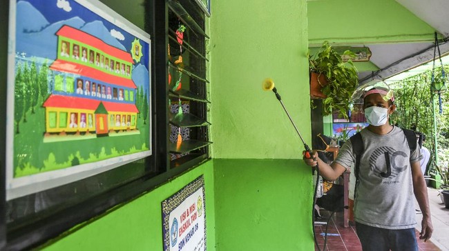 PTM Terbatas Tahap 1 di DKI Jakarta akan digelar dengan kapasitas 50 persen pada setiap satuan pendidikan.