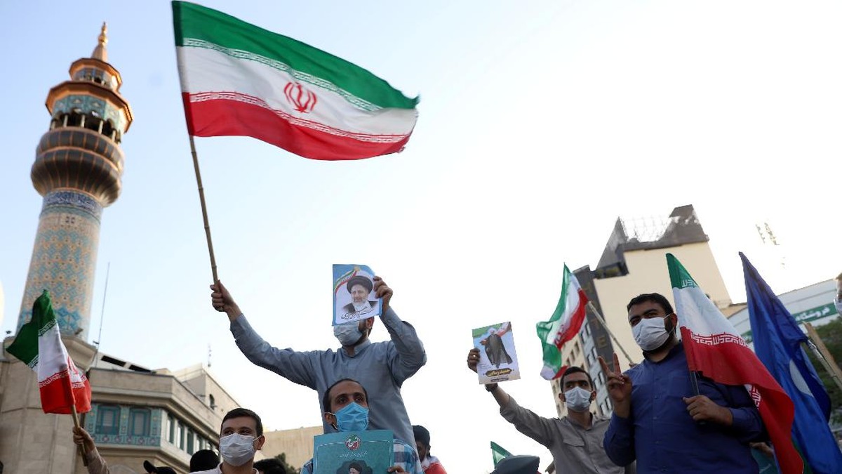 FOTO: Ulama Konservatif Iran Jadi Calon Kuat Presiden