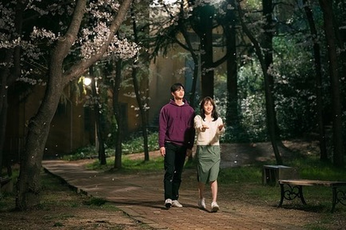 Drama Korea Nevertheless yang dibintangi Song kang dan Han So-Hee akan segera tayang&period; Yuk kita intip potret adegan romantis mereka&excl;