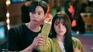 Drama Korea Nevertheless yang dibintangi Song kang dan Han So-Hee akan segera tayang. Yuk kita intip potret adegan romantis mereka!
