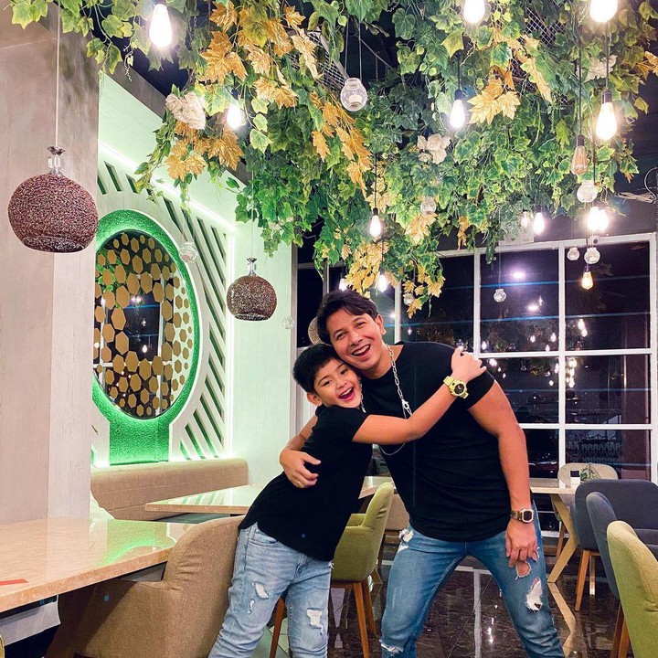 <p>King Faaz Arafiq kini telah tumbuh menjadi anak lelaki yang aktif. Ia sudah berusia 9 tahun, Bunda. Sehingga sudah paham ketika diberi nasihat oleh ornag tuanya. (Foto: Instagram: @sonnyseptian)</p>