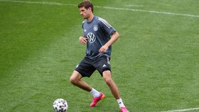 Tak Ikut Olimpiade, Thomas Muller Ikut Sumbang Emas untuk Jerman