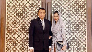 PERNIKAHAN UUT PERMATASARI TIDAK PAKAI MAHAR MEWAH