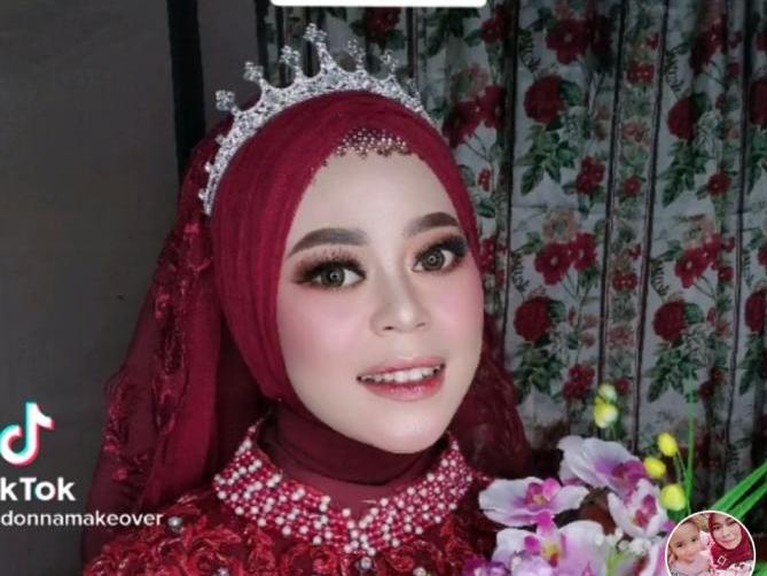Wajah Polos Pengantin Viral TikTok yang Disebut Mirip Lesti Kejora Video pernikahan di Aceh mendadak viral karena sang pengantin mirip dengan Lesti Kejora. Yuk kita intip seberapa mirip!