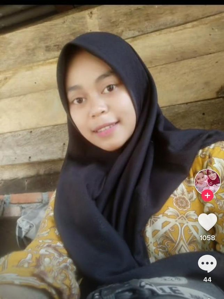 Wajah Polos Pengantin Viral TikTok yang Disebut Mirip Lesti Kejora Video pernikahan di Aceh mendadak viral karena sang pengantin mirip dengan Lesti Kejora. Yuk kita intip seberapa mirip!