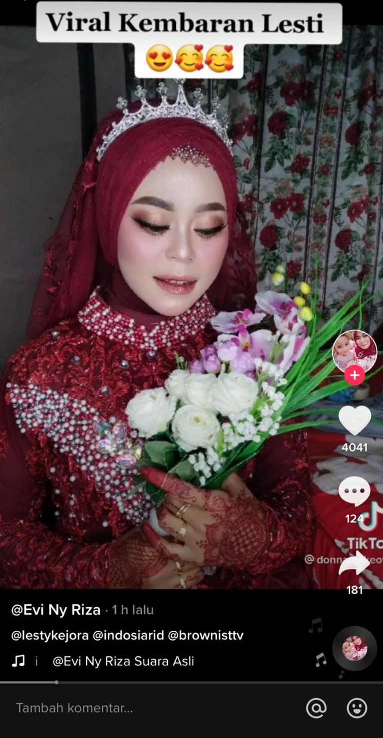 Video pernikahan di Aceh mendadak viral karena sang pengantin mirip dengan Lesti Kejora. Yuk kita intip seberapa mirip!