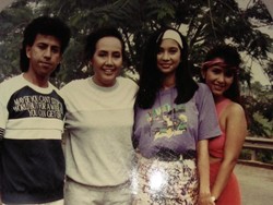 Pelawak Wan Abud Meninggal, Ayu Azhari Berduka