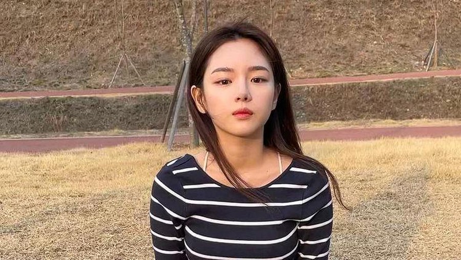 Wanita Korea Selatan yang viral karena mirip Shin Se Kyung dan Han So Hee Wanita Korea Selatan yang viral karena mirip Shin Se Kyung dan Han So Hee