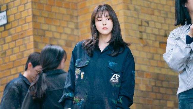 Han So-hee mulai dikenal publik ketika menjadi tokoh antagonis di drama World of the Married.