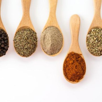 img-title 4 Bumbu Dapur Ini Bisa Bikin Wajah Glowing!