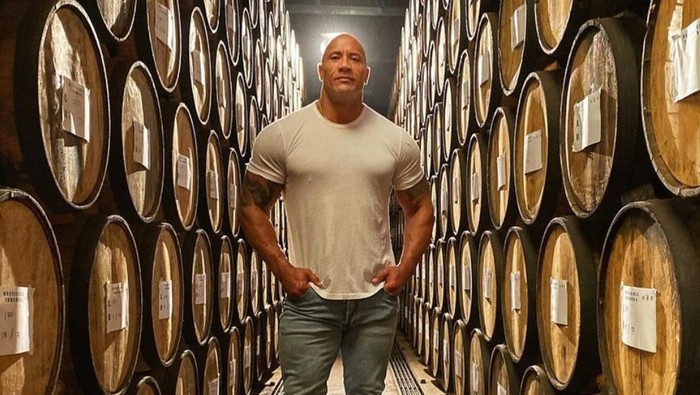 Memakan Waktu 30 Jam, Tato Banteng Milik Dwayne Johnson Berevolusi
