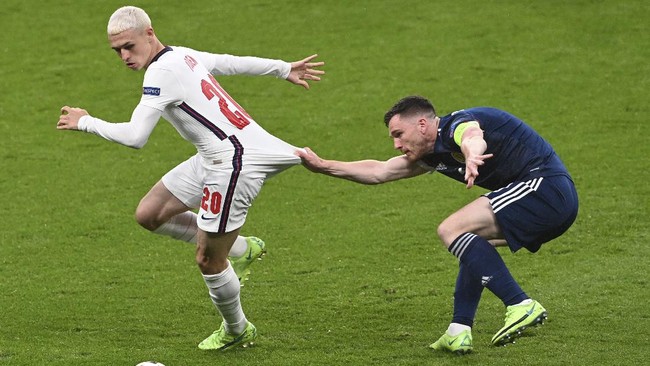 Inggris vs Skotlandia imbang di Euro 2020 (Euro 2021) hingga gelandang Denmark, Christian Eriksen, dipulangkan dari rumah sakit.