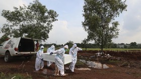 Kemenkes: Tagihan Nakes Cuma untuk Insentif yang Terima Dobel