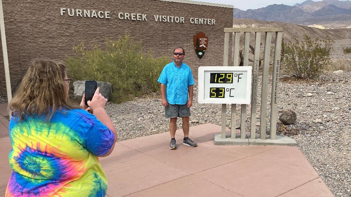 FOTO: Suhu Ekstrem di Death Valley Capai 54 Derajat Celcius