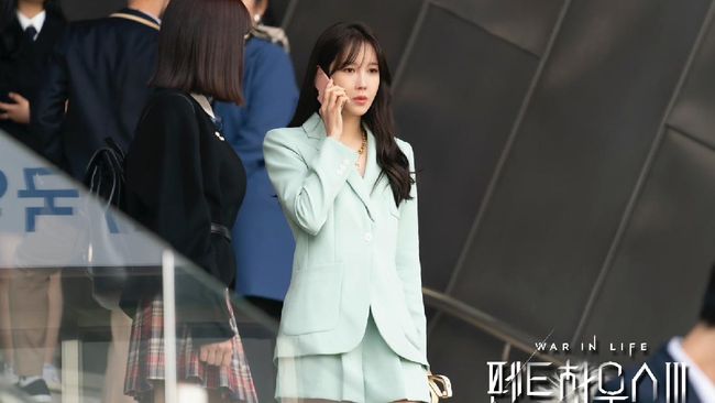 Trans TV akan menayangkan drama Korea The Penthouse 3 episode 5 pada Sabtu (10/7) pada pukul 19.00 WIB.