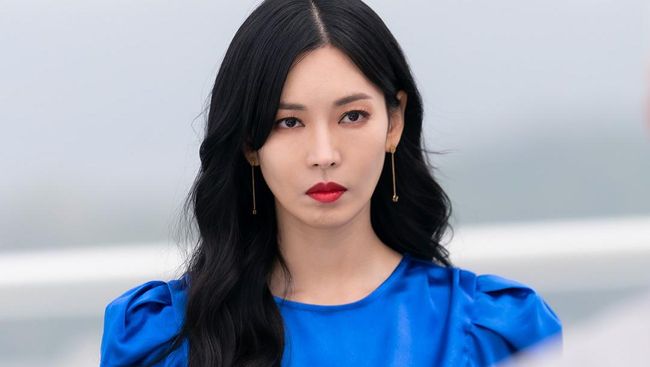 Trans TV menayangkan drama Korea The Penthouse 3 episode 10 pada Sabtu (14/8) pukul 19.00 WIB. Berikut sinopsis The Penthouse 3 episode 10.