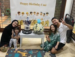 Bertema EXO, Intip Perayaan Ultah Dian Ayu Lestari ke-35