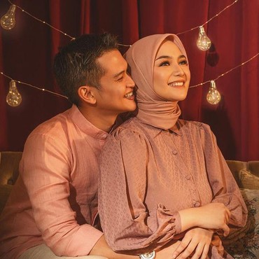Intip Kemesraan Citra Kirana & Rezky Aditya di Tengah Terpaan Isu Tak Sedap