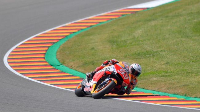 Marc Marquez mengalami kecelakaan fatal di sesi latihan bebas kedua (FP2) MotoGP Belanda). Berikut kronologi insiden tersebut.