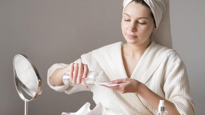 Sering Diabaikan Bahkan Dilupakan! Kenalan Lebih Dalam dengan Eksfoliasi yang Kaya Manfaat