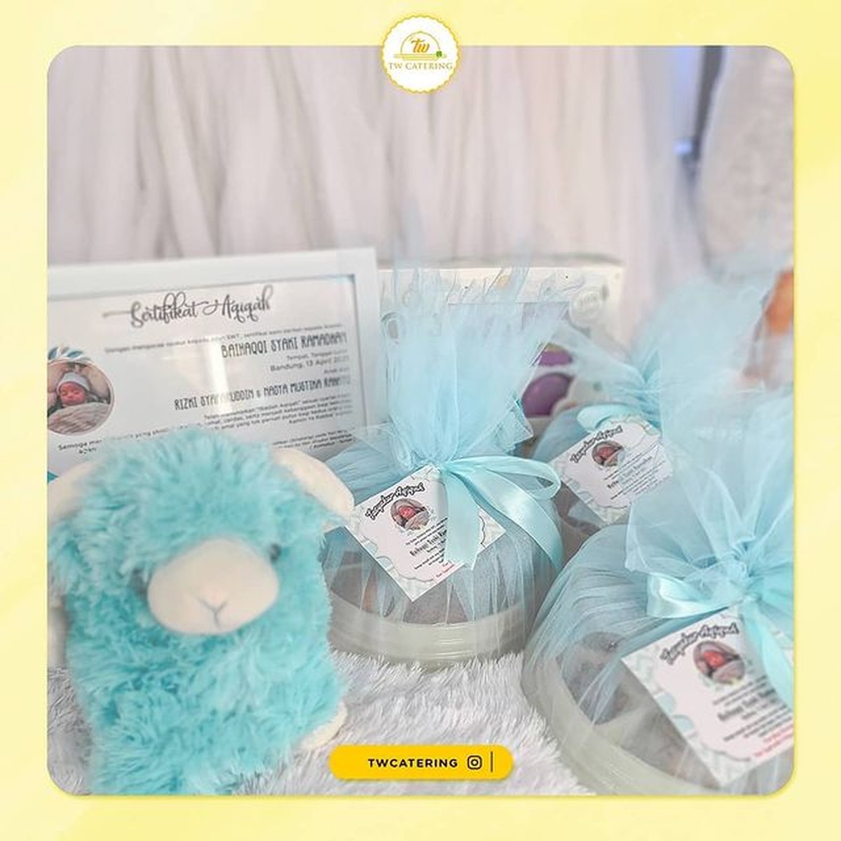 Acara syukuran dan akikah Baihaqqi Syaki Ramadhan putra Nadya Mustika baru saja digelar&period; Rizky DA tampak tak hadir&period; Yuk kita intip&excl;