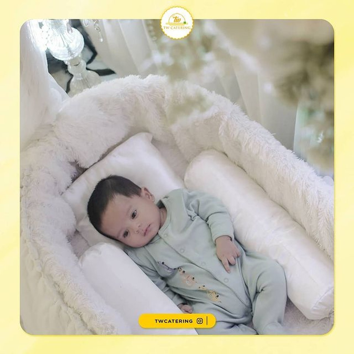 Acara syukuran dan akikah Baihaqqi Syaki Ramadhan putra Nadya Mustika baru saja digelar&period; Rizky DA tampak tak hadir&period; Yuk kita intip&excl;