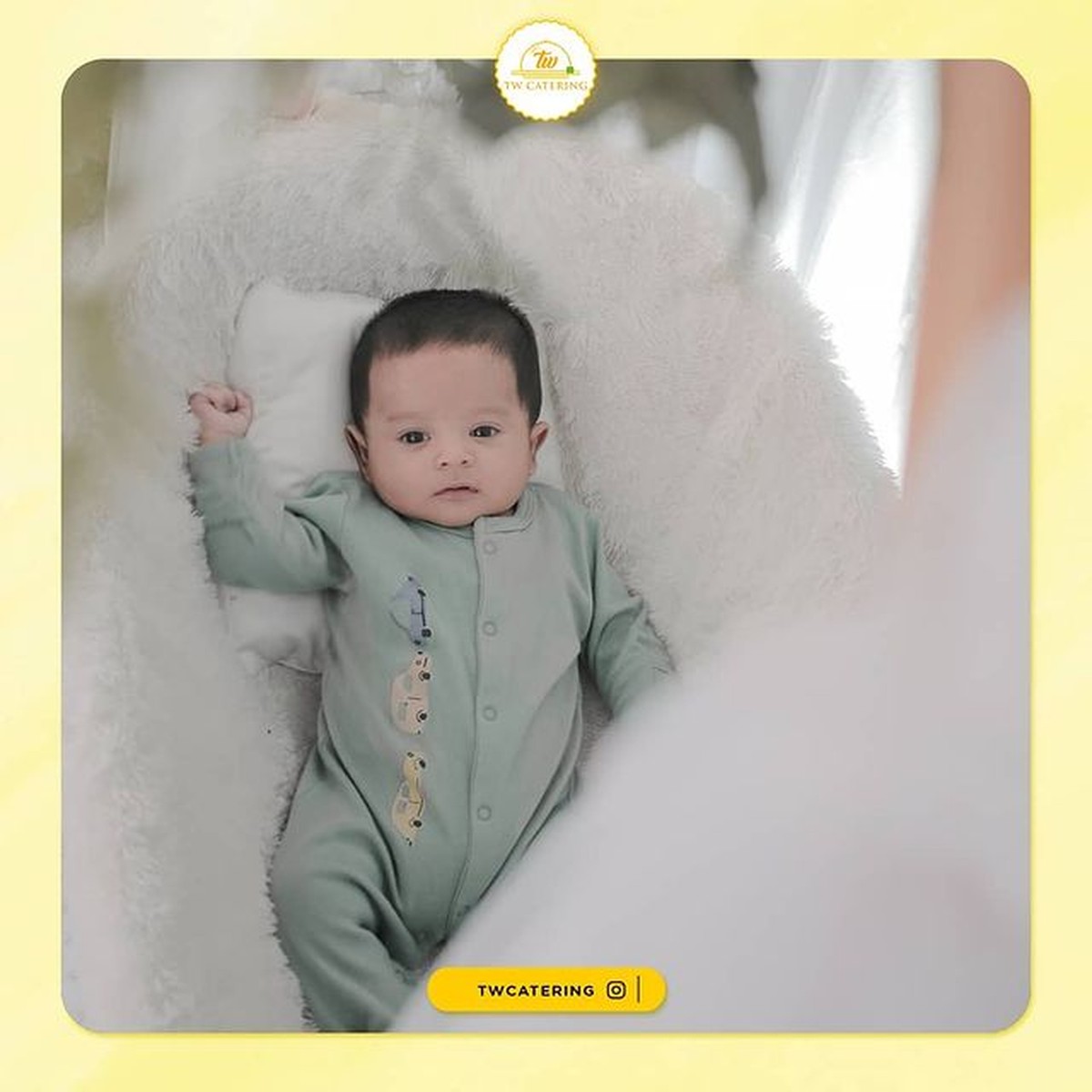 Acara syukuran dan akikah Baihaqqi Syaki Ramadhan putra Nadya Mustika baru saja digelar&period; Rizky DA tampak tak hadir&period; Yuk kita intip&excl;