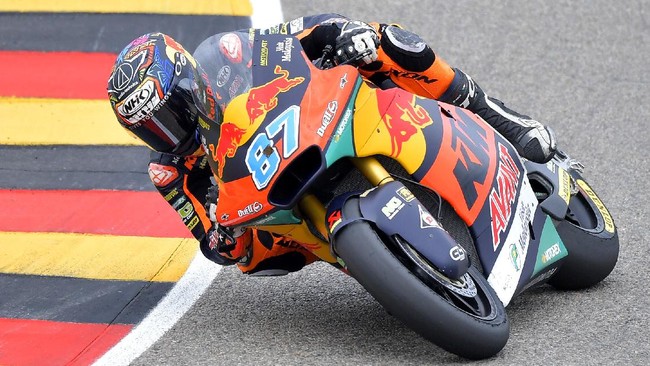 Pembalap KTM Remy Gardner menang Moto2 Jerman 2021 dan memperlebar jarak di puncak klasemen setelah Raul Fernandez terjatuh.