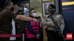 Adelin Lis Dijebloskan ke Lapas Maximum Security Gunungsindur