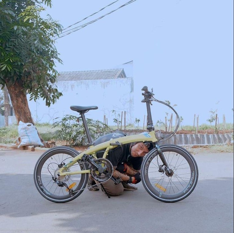 Aktor Gary Iskak terbaring di rumah sakit dan divonis mengidap kanker hati. Yuk kita lihat penampilannya sebelum idap kanker hati!