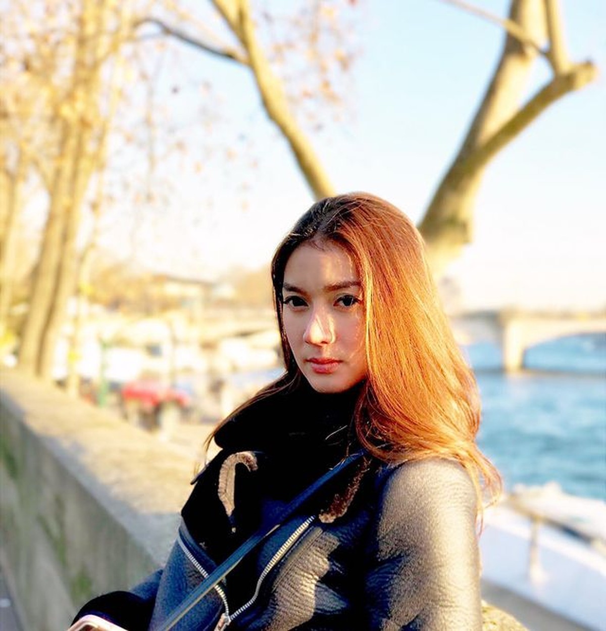 Razer Patricia&comma; mantan tunangan Rezky Aditya tengah disorot karena unggahannya&period; Yuk kita intip potretnnya&excl;