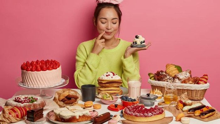 Tips Menahan Nafsu Makan yang Tinggi Saat Menstruasi