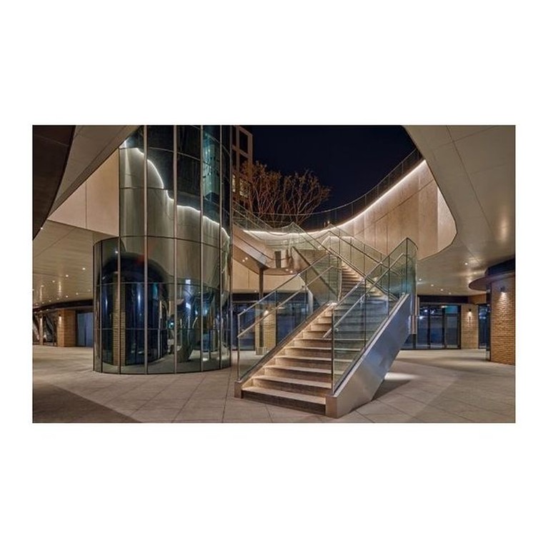 Intip Tampilan Mewah Interior Gedung Baru SM Entertainment SM Entertainment akan memiliki gedung baru, tampilan mewah interior gedung pun telah diungkapkan. Yuk kita intip!