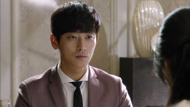 Drama Korea Mask adalah serial bergenre melodrama yang dibintangi Ju Ji-hoon. Berikut sinopsis drama Korea Mask.