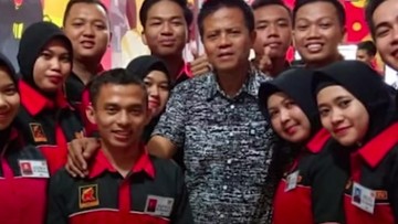 LULUS SMA, NURUL ATIK MELAMAR KERJA JADI OB