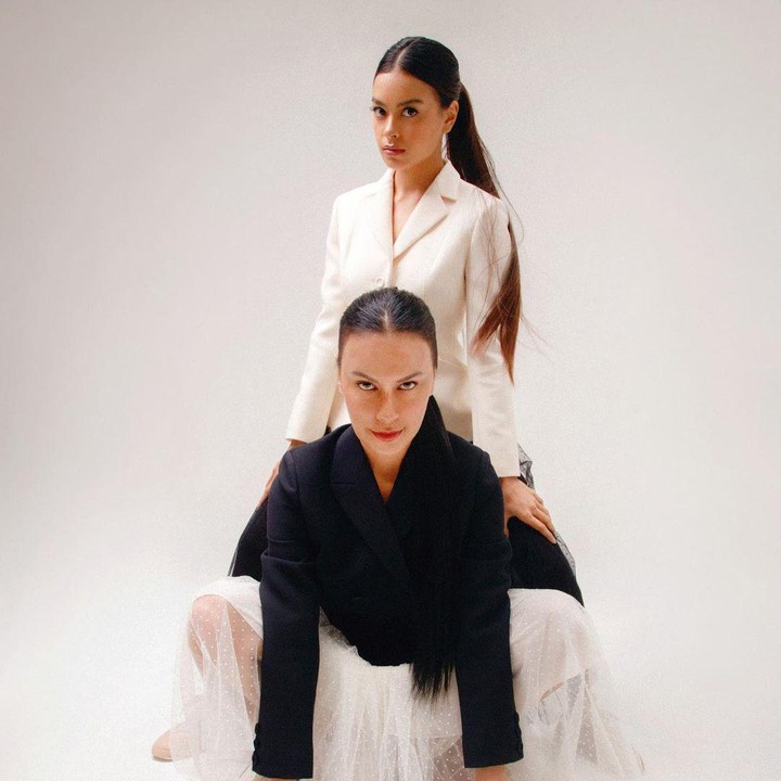 <p>Kecintaan keduanya pada fashion, menurut Eva Celia, sesi foto tersebut menjadi momen lebih dari sekadar bonding antara ibunda dan anaknya. (Foto: Instagram @thomasdanes via @evacelia)</p>