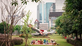 Taman Piknik di Tengah Hutan Beton Jakarta