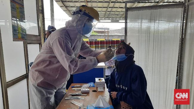 Satgas Catat 19 Provinsi Alami Kenaikan Kasus Aktif Covid Sembilan belas provinsi yang mengalami kenaikan kasus aktif di antaranya Jakarta, DIY, Bali, Jatim, Jateng, Jabar, dan NTB.