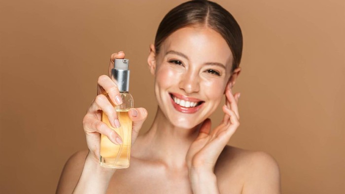 Tips Menggunakan Oil Cleanser untuk Kamu yang Punya Wajah Berminyak!