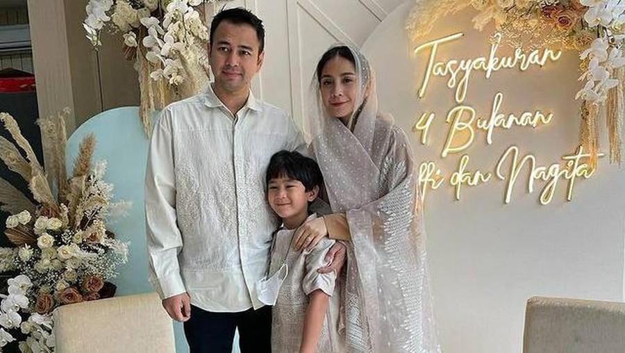 Nagita Slavina Gelar Acara 4 Bulanan Pose Rafathar Bikin Gagal Fokus