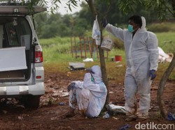 Pemprov DKI Akui Petugas Makam Kewalahan Tangani Jenazah COVID-19