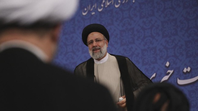 Presiden Iran, Ebrahim Raisi, menyatakan akan tetap mendukung rakyat dan organisasi yang memperjuangkan kemerdekaan Palestina.
